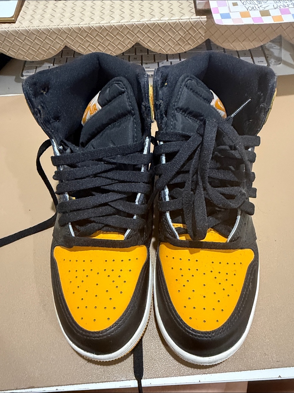 Jordan’s size 5.5 Y